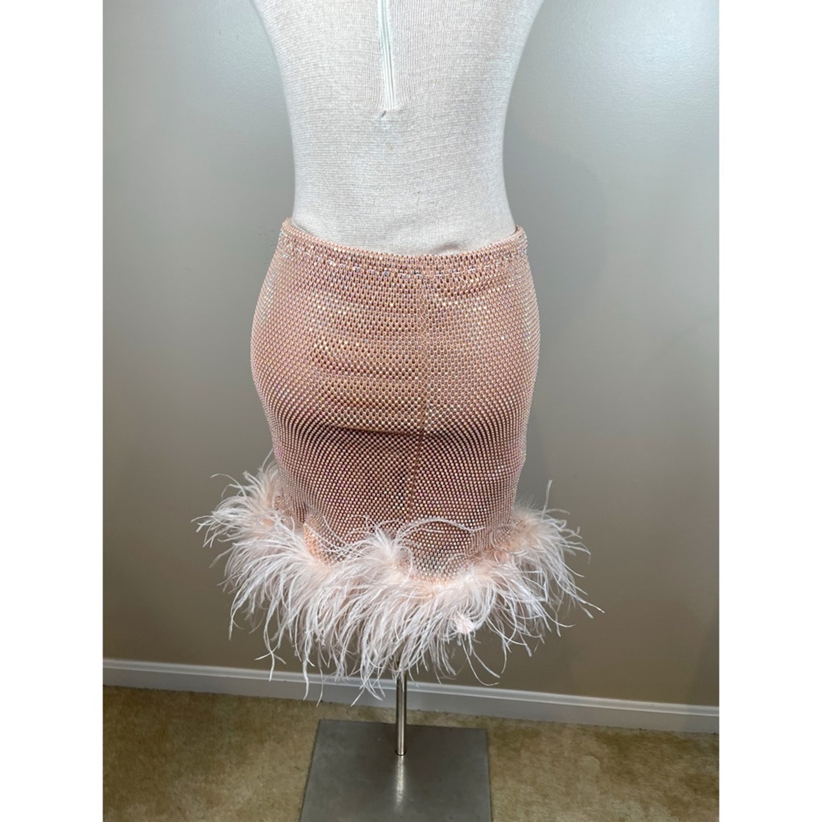 Santa Brands Feathers Crystal Rhinestone Embellished Pink Mini Skirt Size Xs/S — image 7 of 8